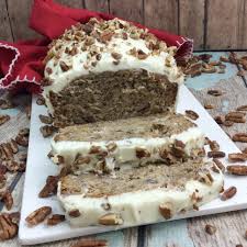 This easy hummingbird bread recipe is full of the flavors of the classic southern hummingbird cake! Southern Hummingbird Bread