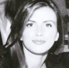 Please without changing our faces is it possible that you talented people  can make it clear? Thank you 🙏 xx