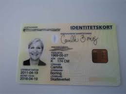 Ett giltigt pass eller ett nationellt id kort som utfärdats av polismyndigheten. Skatteverket Kbh Sthlm