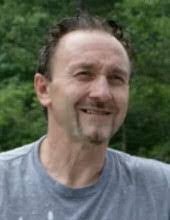 Derek Mull's Instagram, Twitter & Facebook