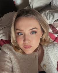 Conchita Brown's Instagram, Twitter & Facebook