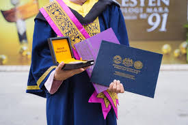 Mungkin apabila saya sudah menyambung pelajaran. Sokongan Ibu Bapa Cetus Semangat Gadis Ini Untuk Belajar Hingga Dapat Anugerah Diraja Walaupun Hidap Tiroid Kashoorga