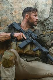 Chris hemsworth hairstyle in extraction. Review Chris Hemsworth Finally Finds His Groove In Netflix S Extraction Vanity Fair