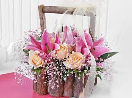 Here you can find beautiful rustic country flower arrangements and wedding bouquets for inspiration from rustic wedding chic. Online Gifts Delivery Buy Send Gifts To India Unique Gift Shop