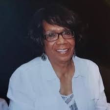 Denise Strouse's Instagram, Twitter & Facebook