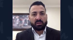 Desde Miami, el activista y líder venezolano Ernesto Ackerman comenta sobre  los bombardeos de la madrugada del sábado en Venezuela y la crisis del  régimen chavista de Nicolás Maduro