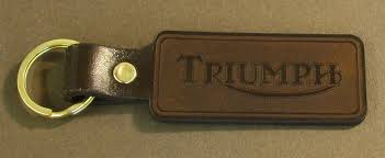 Porte Cle Rectangulaire De Cuir Triumph Moto Etsy Porte Cle Cuir Moto Cuir