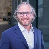 Alex Helman's Instagram, Twitter & Facebook