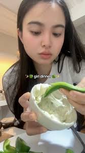 kain pows #AyraMariano #girldinner #bellpepper #creamcheese