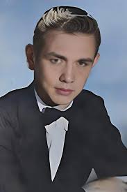 Cheesy werewolf movie with a sheriff