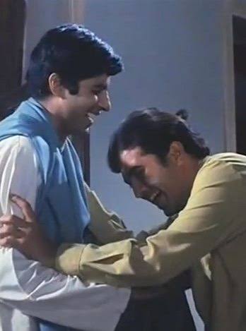 ANAND MARA NAHIN; ANAND MARTE NAHIN!” Fifty five years later Rajesh  Khanna's #Anand remains a journal of hope and optimism in the face of  fatality. @filmfare pays a tribute to the late