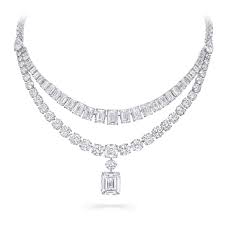 Gabrielle's amazing fantasy closet | graffdiamonds never disappoints us! White Diamond High Jewellery Unique High Jewellery Graff