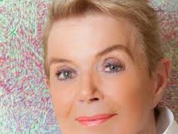 Billionaire philanthropist Donna MacMillan being succeeded as Palm Springs  Art Museum chair by artist