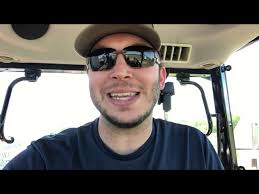 Massey Ferguson 5710