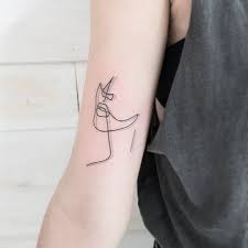Is a fine body art establishment located in historic north nashville. One Line Tattoos 34 Continuous Line Tattoos That Are As Beautiful As They Are Simple Popsugar Tatuagem De Linha Continua Inspiracao Para Tatuagem Tatuagem