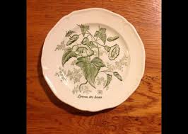 Yves rocher ⭐ , france, gien, rue gambetta, 14: Assiette Gien Modele Liseron Des Haies Assiette Petites Assiettes A Vendre