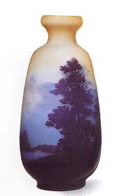 Emile Galle Vase En Verre Souffle 1900 Avec Paysage De Lac Vase D Une Serie Produite Avant Et Apres La Mort De Galle C Vase Verre Art En Pate De Polymere Vase