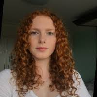 Amber Davison's Instagram, Twitter & Facebook