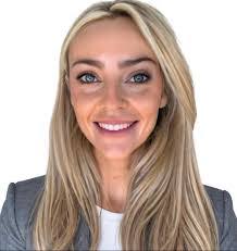 Kerri Mahoney's Instagram, Twitter & Facebook