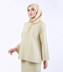 Baju kurung moden miranda is a baju kurung moden labuh made of silky satin that gives rich and elegant look. Kurung Kedah Baju Kurung Kedah Songket Kurung Songket Baju Kurung Tradisional Baju Raya Klasik The Kebaya And Kurung Expert Stay Safe