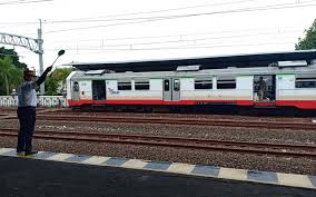 Disini tersedia informasi jadwal kereta api stasiun solobalapan terbaru 2021 dan informasi penting seputar stasiun solo balapan lainnya. Prameks Bubar Khawatir Paseduluran Pudar Harianjogja Com