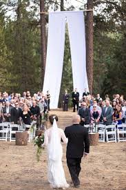 A Cozy Forest Wedding Full Of Contagious Smiles Forest Wedding Full Wedding Ceremony Decorations