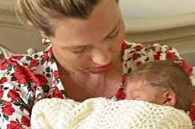 This is news that he really wanted, net of the opinions that can be had on his highly criticized political decisions, since johnson managed to defeat coronavirus. Boris Johnson And Carrie Symonds Name Baby Son Wilfred News The Sunday Times
