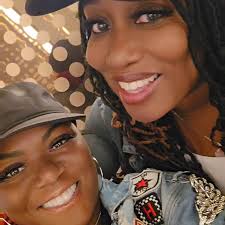 THANKS EVERYONE FOR ALL THE LOVE THIS WEEK! On 10/18 about 40 some years  ago; my mom birth a BEAUTIFUL baby girl = IAMJAMBOARENAE! God decided he  will allow me to see