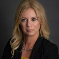 Traci Yates's Instagram, Twitter & Facebook