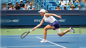 2 simona halep will not travel to new york to play in this year's us open. Halep Advances At Us Open With Osaka Murray Waiting To Start News9 Live