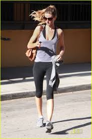 Gisele Bundchen Gray And Black Celebrity Workout Celebrity Workout Style Fitness Fashion