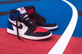 Nike Air Jordan 1 Retro High Top Three Milan Fashion Weeks Fashion Air Jordans