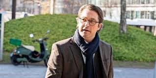 Scheuer (43) und seine frau sabine. Andreas Scheuers Sprecher Feiert Den Verkehrsminister Als Lebensretter