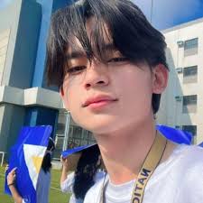 happy birthday to the living john felix collins of amnse‚ our best boy‚  green flag‚ and anak ng bayan‚ kurt delos reyes! 𖧷˚˖ 🫧 ֒⋆₊˚. ✧