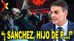 HISTÓRICO ABUCHEO a Pedro Sánchez por MILES DE ASISTENTES a un evento de  lucha - YouTube
