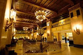 The average lawyer salary in canada is $100,000 per year or $51.28 per hour. Real Estate Lawyer Salary Toronto