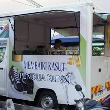 Part time housekeeping cleaners in kuala lumpur and selangor per hour rm20 per week rm750 area includes putrajaya, damansara, kepong, cheras,ampang, shah alam, klang, kuala selangor, petaling jaya, kajang #malaysian #only house cleaning service flexible working hours work more earn more requirements: Rehan Baiki Kasut Membuat Kunci Di Bandar Klang