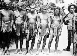 Pakaian adat dayak, biasanya orang lebih mengenalnya dengan pakaian suku yang ada di kalimantan. Dayak Diminta Tidak Campur Urusan Rizieq Shihab Independensi