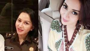 Jaksa pinangki sirna malasari sebelumnya menjabat sebagai kepala sub bagian pemantauan dan evaluasi ii biro perencanaan jaksa agung muda pembinaan di kejaksaan agung. Icw Desak Ky Dan Badan Pengawas Ma Selidiki Hakim Yang Sunat Hukuman Jaksa Pinangki