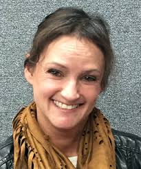 Leann Dennis's Instagram, Twitter & Facebook