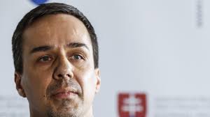 Zobrazte si úplný profil na linkedin a objevte spojení uživatele tomáš a pracovní příležitosti v podobných společnostech. Erik Tomas Radil RiaditeÄ¾ovi Ustavu V Galante Do Kauzy Sa Zaplietla Ficova Prava Ruka Novy Cas