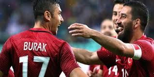 Türk millî takımı, türkiye cumhuriyeti'ni uluslararası turnuva ve maçlarda temsil eden futbol takımıdır. 5 Kita 86 Ulke 537 Mac Iste Turk Milli Takim In 93 Yillik Macerasi