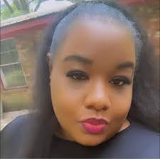 Nikki Redmond's Instagram, Twitter & Facebook