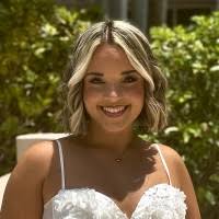 600+ perfiles de «Krystal»