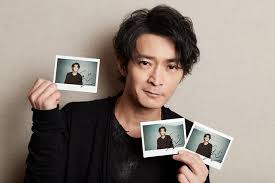 津田健次郎の身長と若い頃！昔のイケメン画像や似てる有名人も紹介 | Aidoly[アイドリー]｜ファン向けエンタメ情報まとめサイト さん
