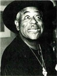 WAIROUS FOCUS ON GUITAR •%. GUITARISTS