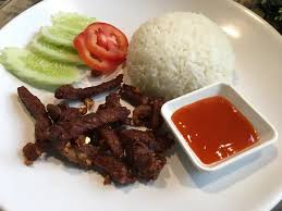 Minyak goreng baik yang paling bening dan minyak goreng paling dikiiittt nempel dimakanan karena dibuat dengan kelapa sawit terbaik Cara Membuat Daging Kambing Goreng Yang Garing Simak 3 Tipsnya Lifestyle Fimela Com
