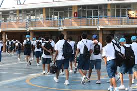 El gobierno boliviano descartó clases presenciales en el inicio del año escolar 2021, previsto para el 1 de febrero, anunciando en cambio clases a distancia. Clases Presenciales Empezarian En Marzo Del 2021 Anuncia Minedu Pero Bajo Protocolos De Bioseguridad Peru Gestion