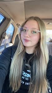 Danielle Horvath's Instagram, Twitter & Facebook