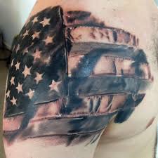 Black And Grey American Flag Tattoo Sleeve Black And Grey Usa Flag Tattoo Design For Front Shoulder Mens Shoulder Tattoo Cool Shoulder Tattoos Shoulder Tattoos
